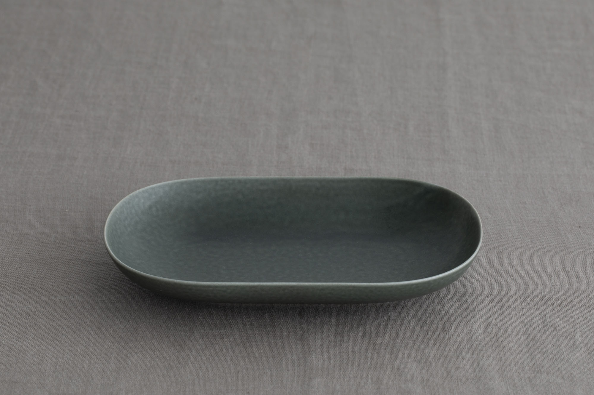 ReIRABO oval plate M - yumiko iihoshi porcelain 公式オンラインショップ