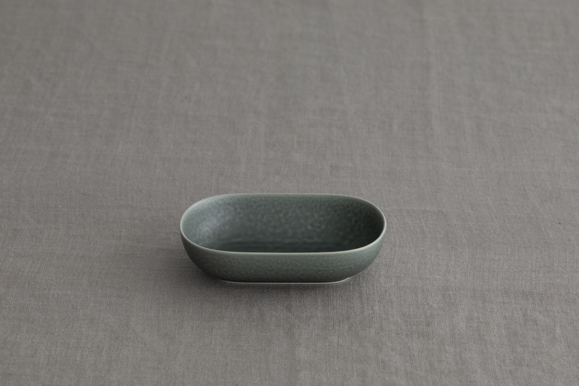 ReIRABO　oval plate S - yumiko iihoshi porcelain 公式オンラインショップ